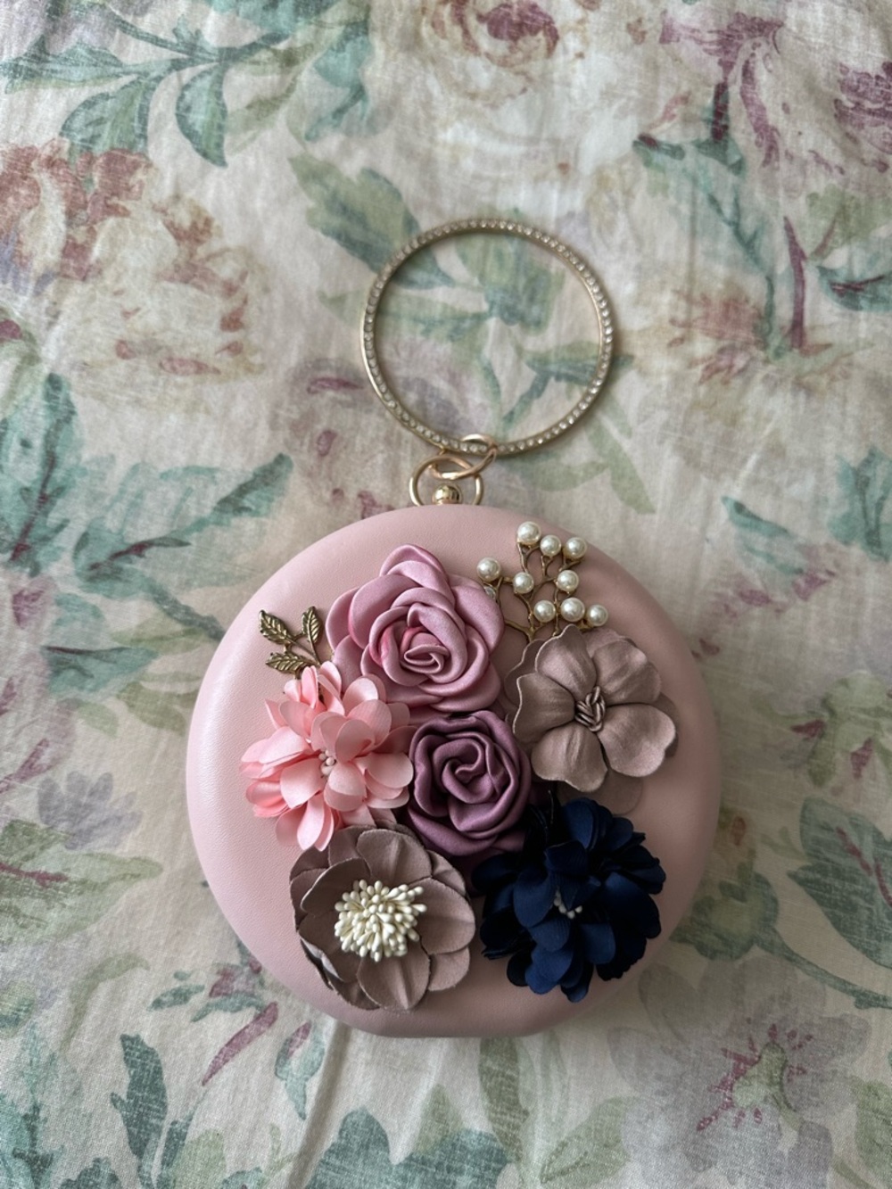 Floral Appliqué Pink Round Wristlet Clutch